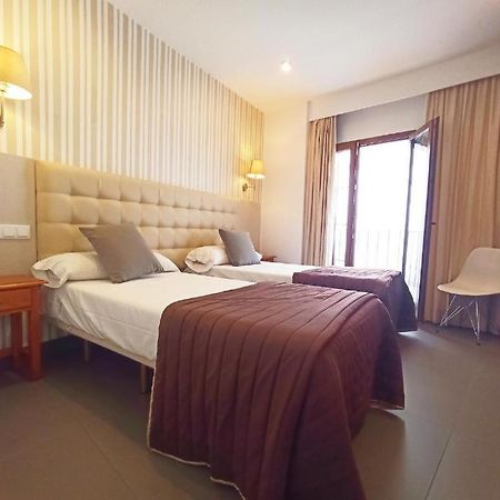 Hotel Rambla Emerita, Centro Ciudad メリダ エクステリア 写真