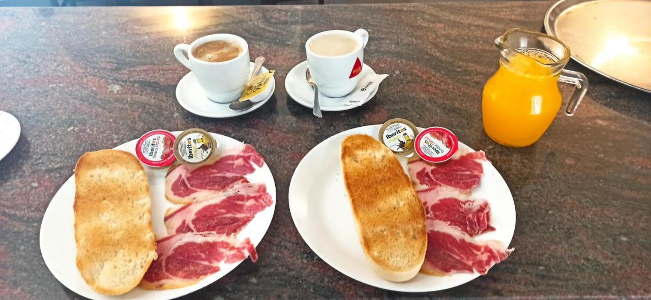 Hotel Rambla Emerita, Centro Ciudad メリダ エクステリア 写真