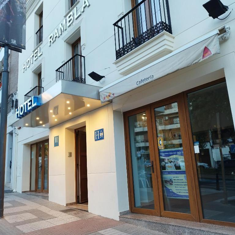 Hotel Rambla Emerita, Centro Ciudad メリダ エクステリア 写真