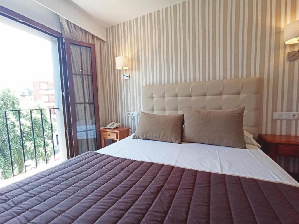 Hotel Rambla Emerita, Centro Ciudad メリダ エクステリア 写真