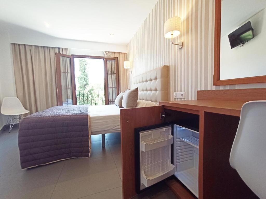 Hotel Rambla Emerita, Centro Ciudad メリダ エクステリア 写真