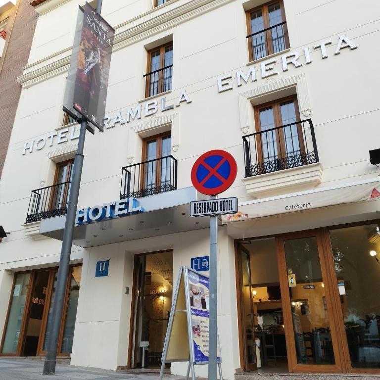 Hotel Rambla Emerita, Centro Ciudad メリダ エクステリア 写真